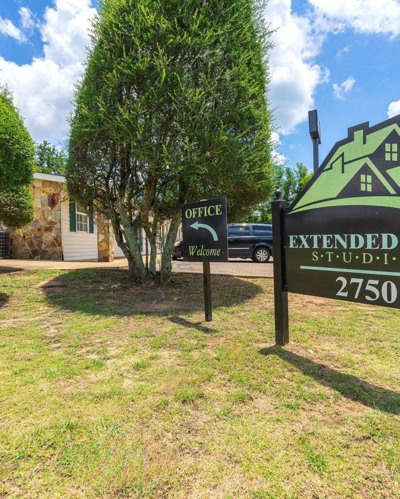 2750ChestnutStMontgomery-Exteriors001 2750ChestnutStMontgomery-Exteriors001